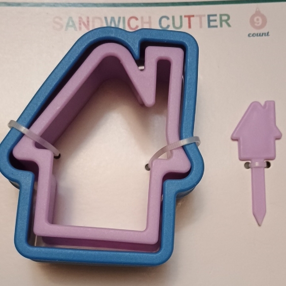 Colorful Sandwich Cutter Set - Picture 4 of 7